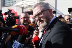 Rozłam w rodzinie. Siostra Brauna nie hamuje się, mówiąc o bracie