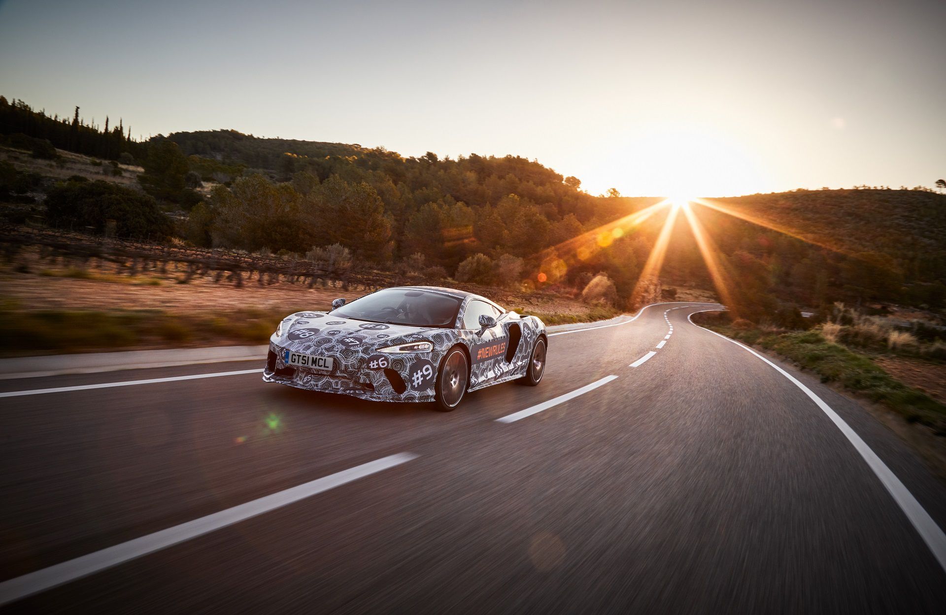 "McLaren wśród Grand Tourerów" (fot. McLaren)