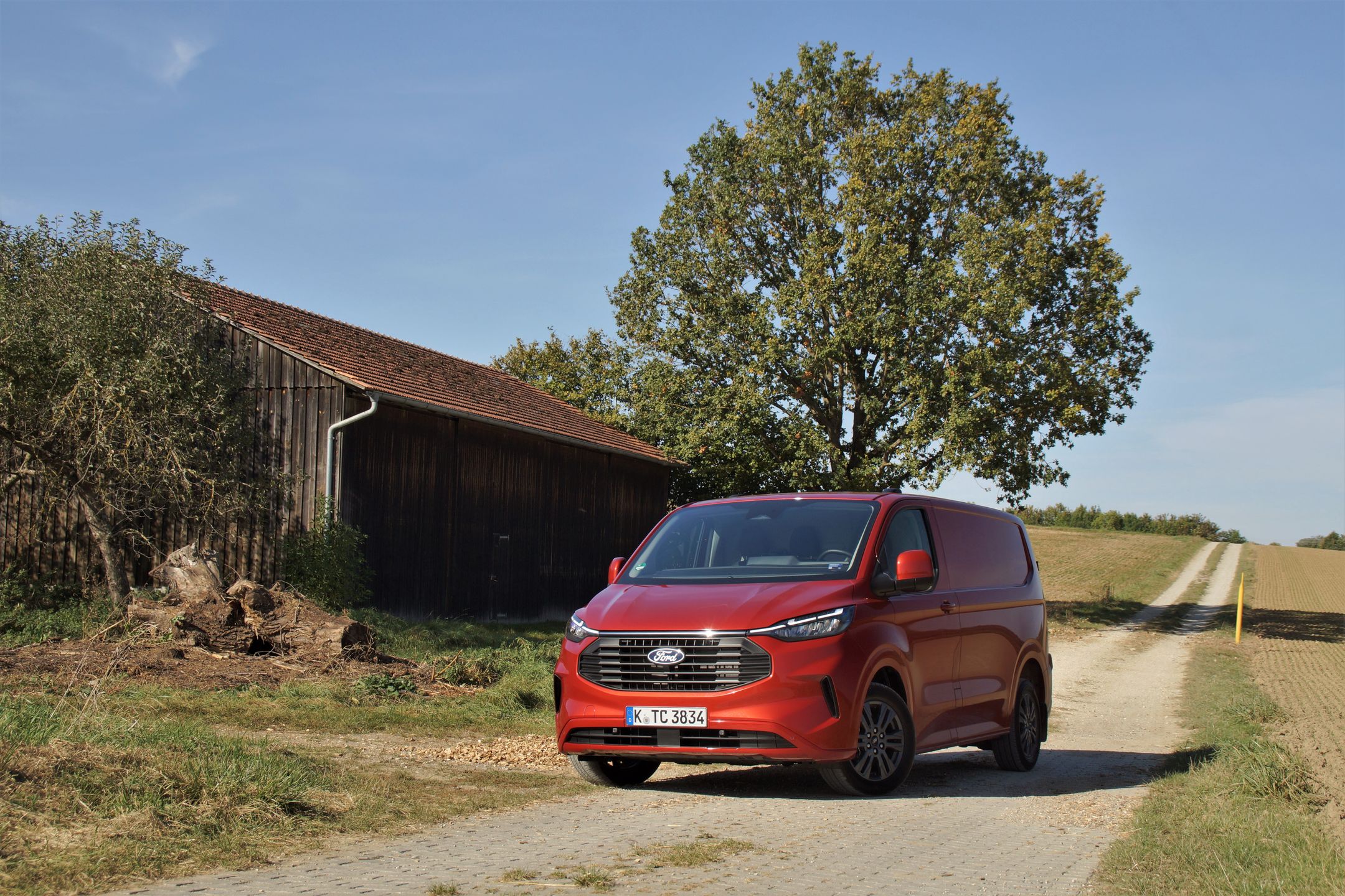 Ford Tourneo Custom 2023 