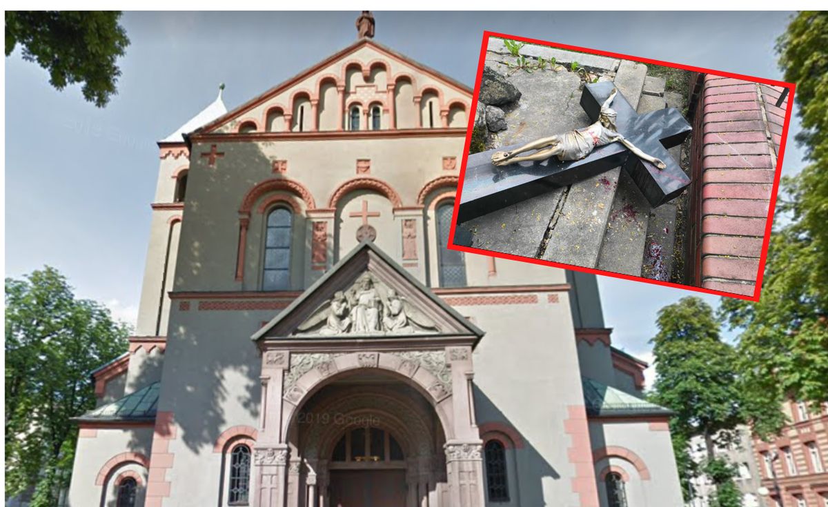 Pomnik przed kościołem Św. Jadwigi w Chorzowie został zdemolowany