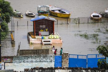 Tragiczne skutki monsunów w Indiach. 18 ofiar śmiertelnych