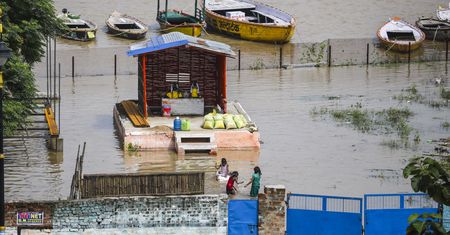 Tragiczne skutki monsunów w Indiach. 18 ofiar śmiertelnych