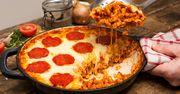 Makaronowa pizza z patelni to moje najnowsze odkrycie. Coś genialnego!