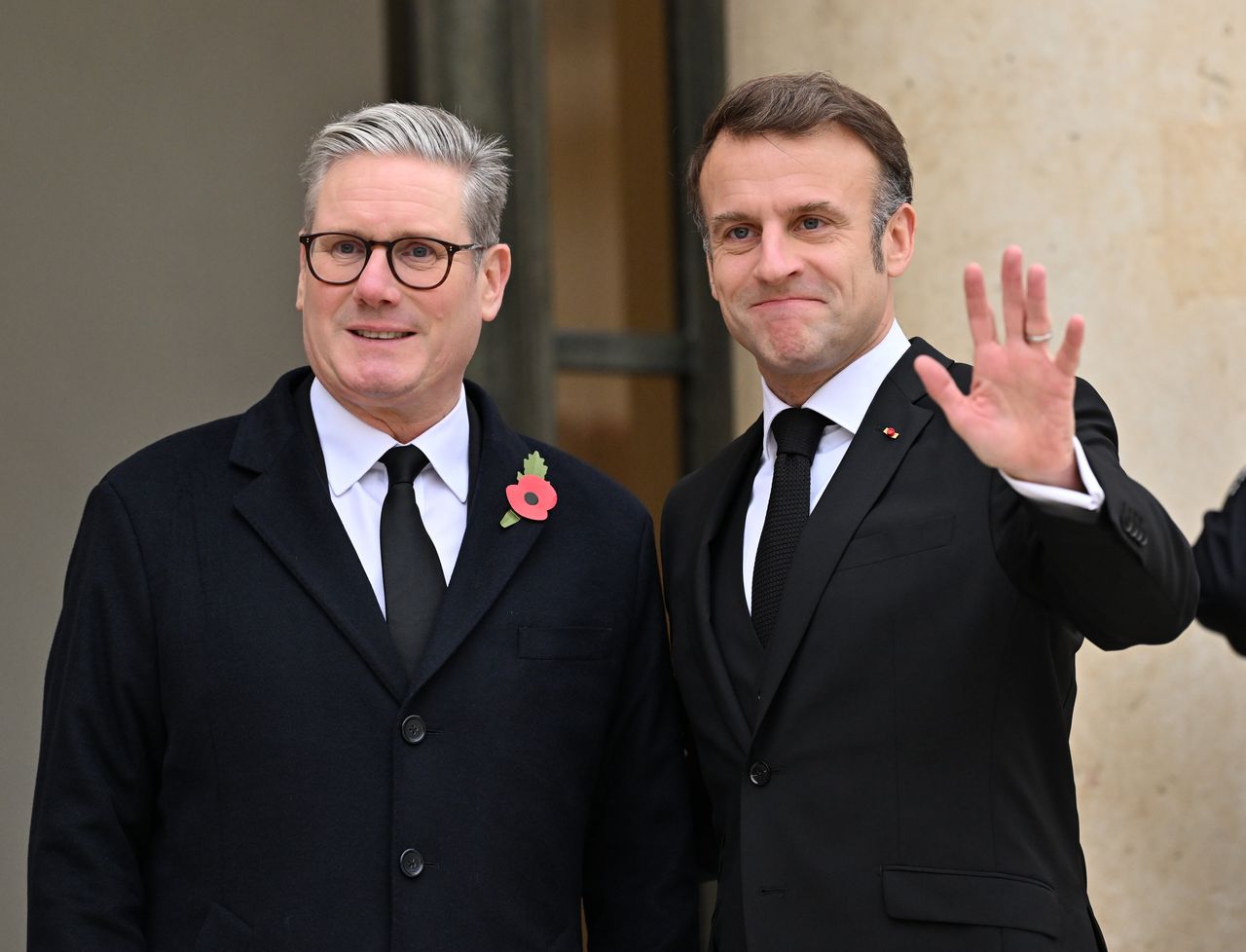 France and UK consider private firms for Ukraine peace effort