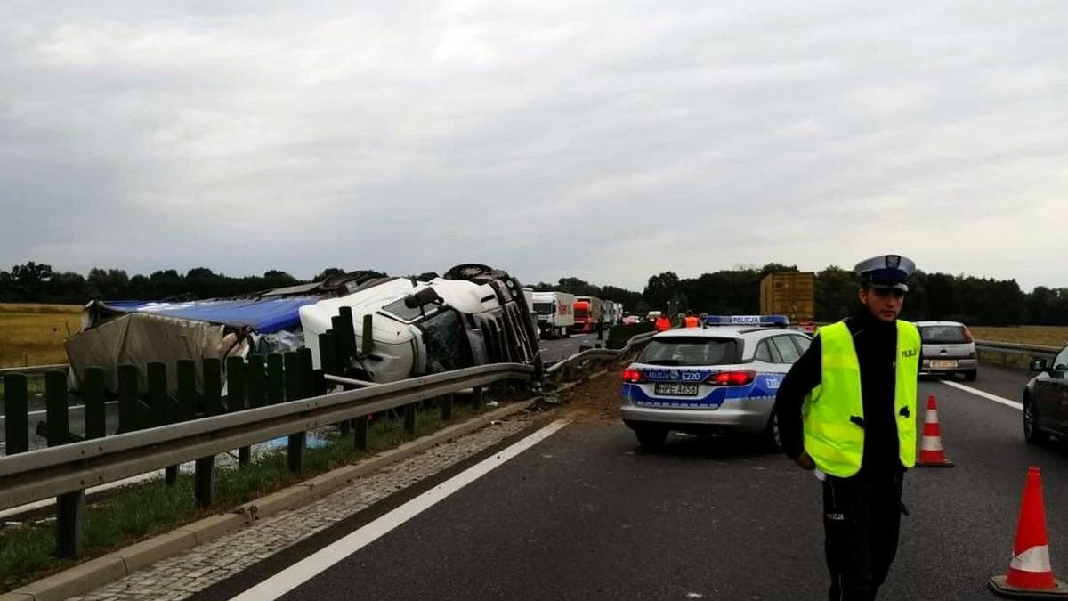 Cierpliwość dla "reporterów - amatorów" się skończyła. I dobrze.