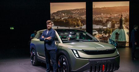 Nie chodzi tylko o znaczek czy wygląd. "Škoda przestanie być budżetową marką"