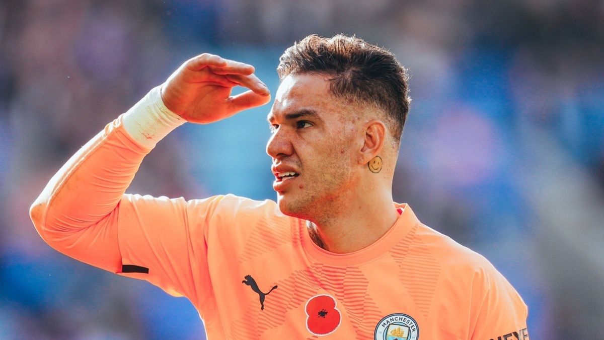Ederson jest bramkarzem Manchesteru City od 2017 roku