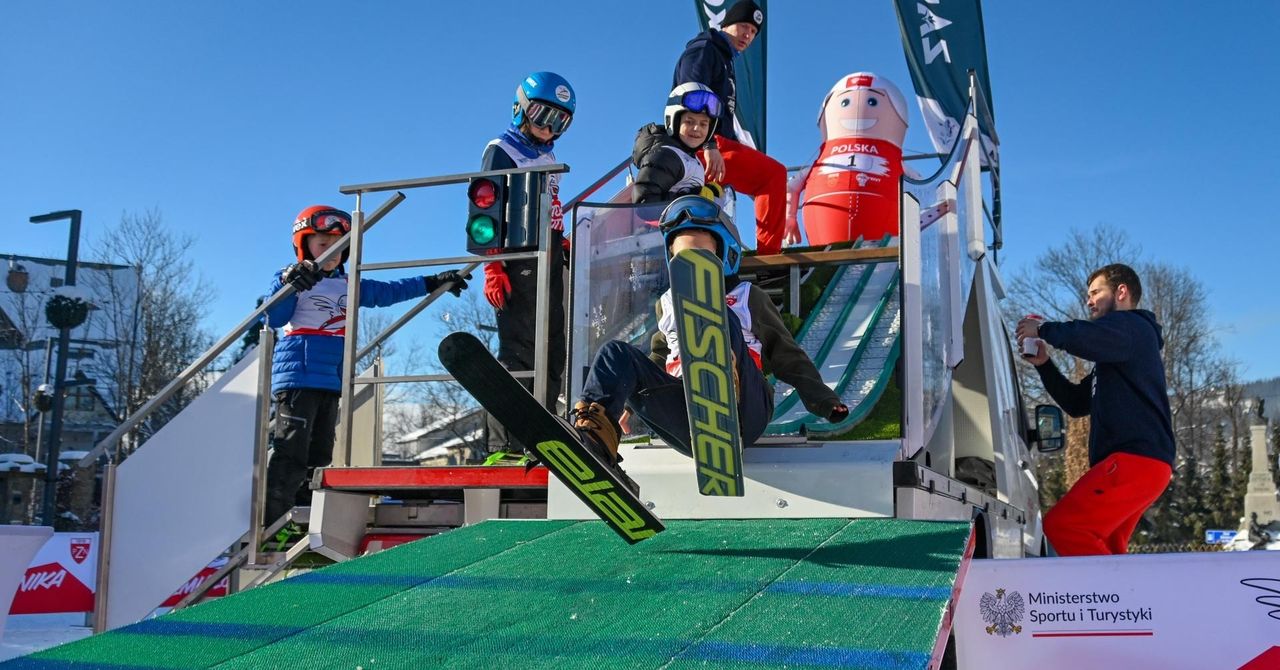 Zakopane: Skakać każdy może. Akademia Lotnika wraca na Plac Niepodległości