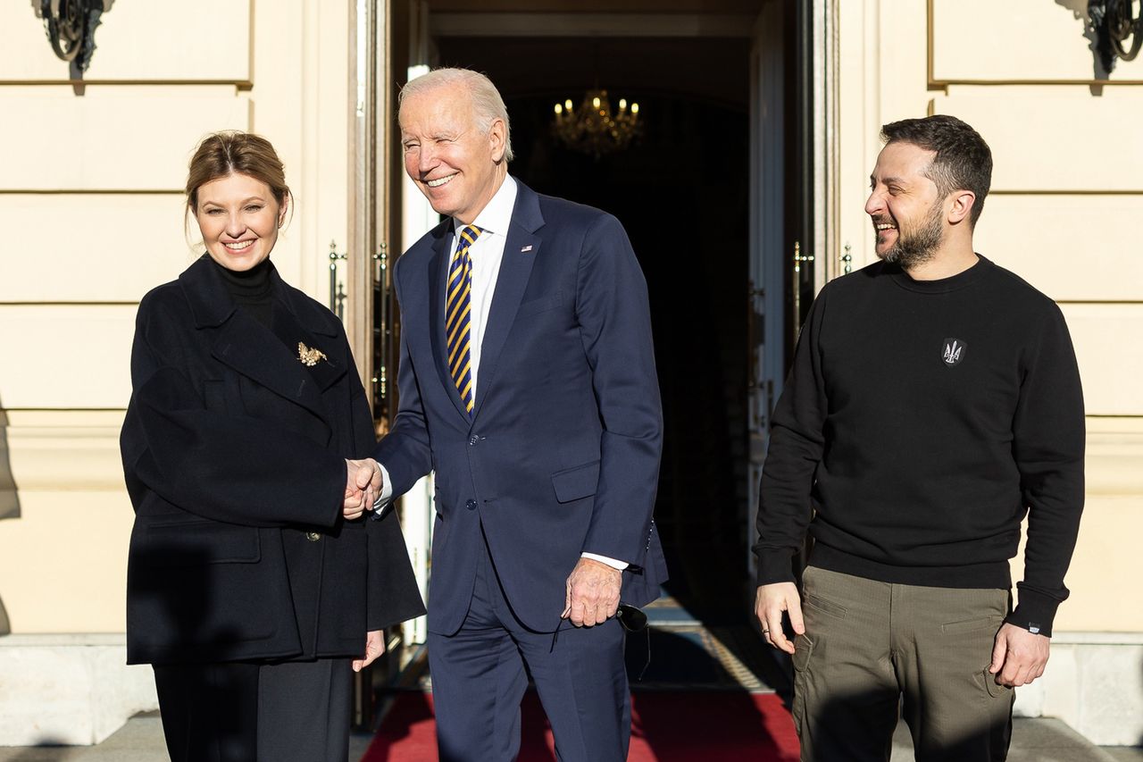 Ołena Zełenska towarzyszyła mężowi podczas powitania amerykańskiego prezydenta w Kijowie