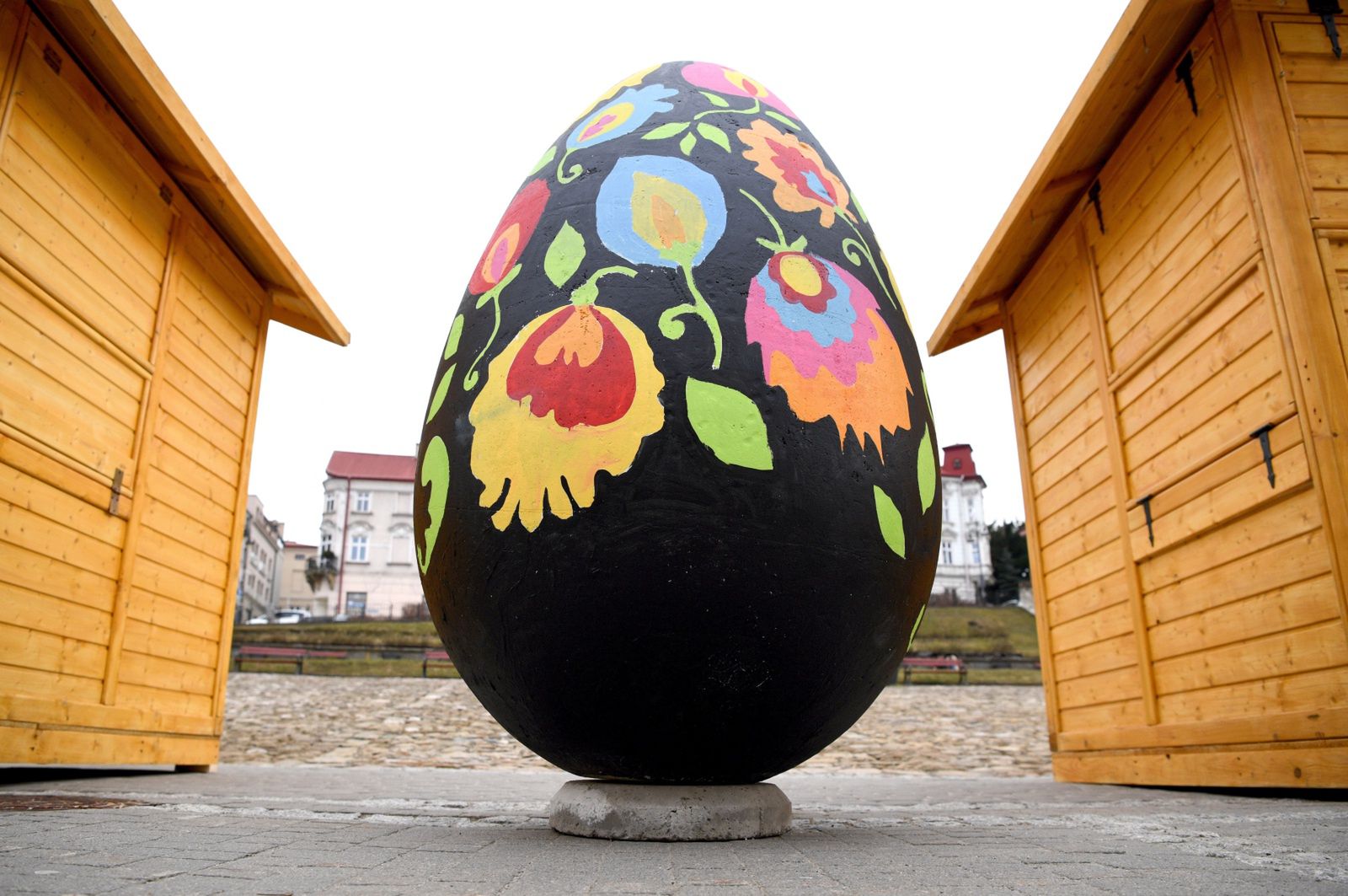 Wielkanoc 2021 coraz bliżej. Gigantyczne pisanki w Przemyślu 