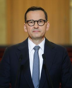 Siedział samotnie. Nikt nie przyszedł na spotkanie z Morawieckim