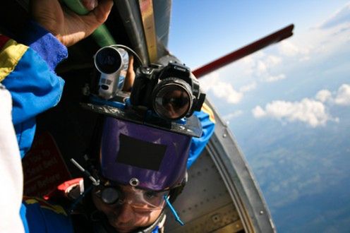 Canon spadł z 1000 m i przeżył 1