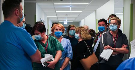 Koronawirus w Polsce. Raport MZ. Statystyki z Nowego Roku