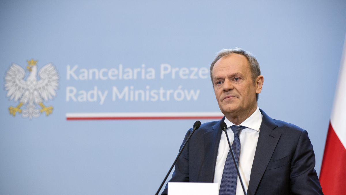 WARSAW, POLAND - 2024/02/19: Polish prime minister Donald Tusk speaks at a press conference with PM Ulf Kristersson in Warsaw. The Swedish Prime Minister Ulf Kristersson visited Poland and met with Donald Tusk, Poland's PM. The prime ministers talked mainly about European security in the context of the Russian invasion in Ukraine and Sweden's accession to NATO. (Photo by Attila Husejnow/SOPA Images/LightRocket via Getty Images)