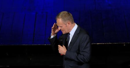 Ciągle "wina Tuska". Ekspertka tłumaczy, dlaczego