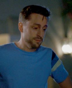 Koszulka Romana robi furorę. Każdy może się ubrać jak miliarder z "Sukcesji"