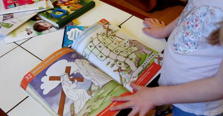 Ile kosztują lekcje religii? Coraz więcej. Oto powody