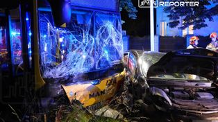 Warszawa: Obcokrajowiec wjechał pod autobus miejski we Włochach. Sprawca został ukarany mandatem