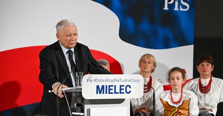 "Jeszcze raz bardzo przepraszam". Kaczyński zaczął właśnie od tego
