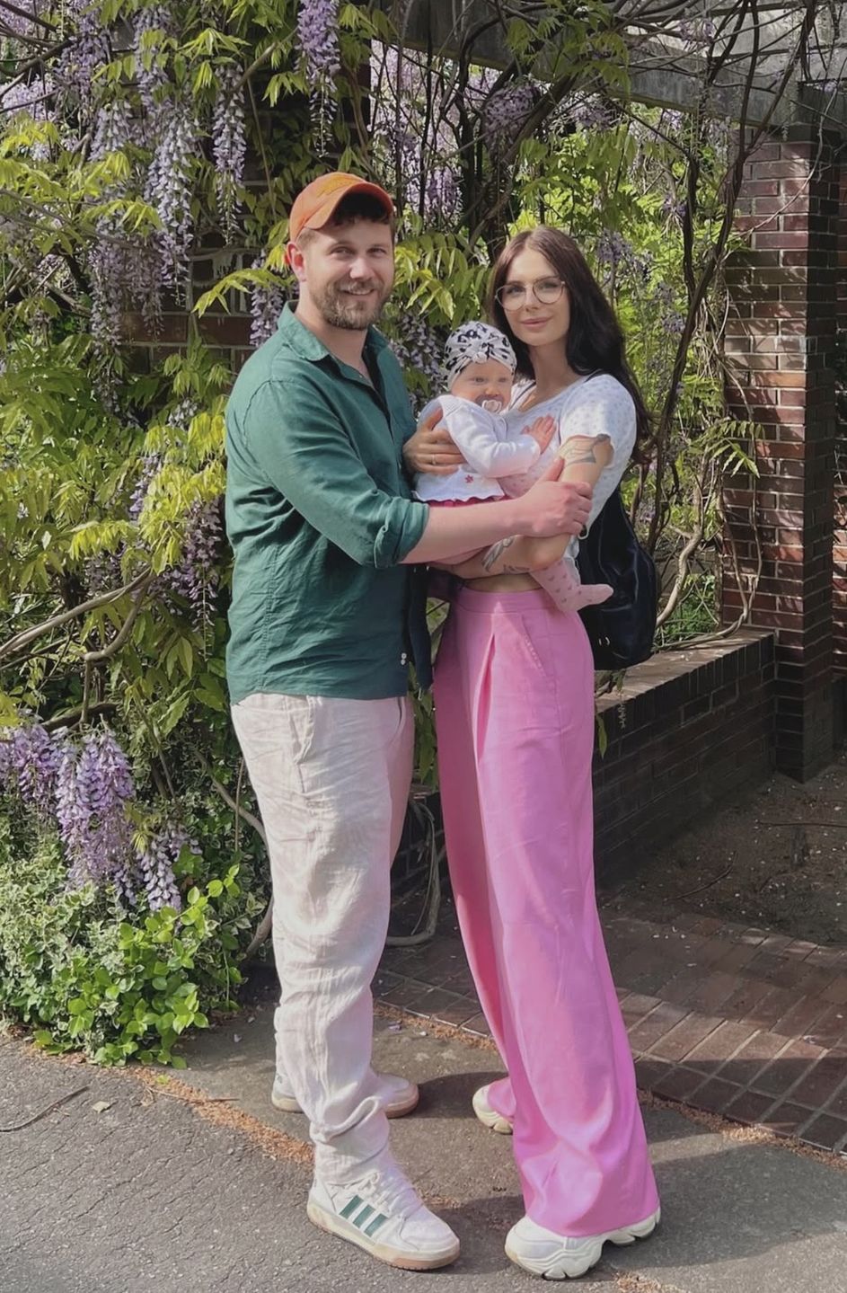 Antoni Królikowski i Izabela Banaś z córeczką 