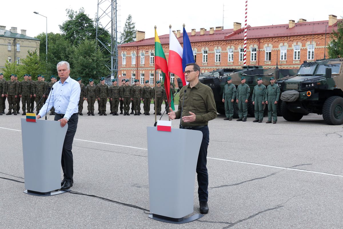 Прем’єр Польщі провів термінову зустріч з президентом Литви