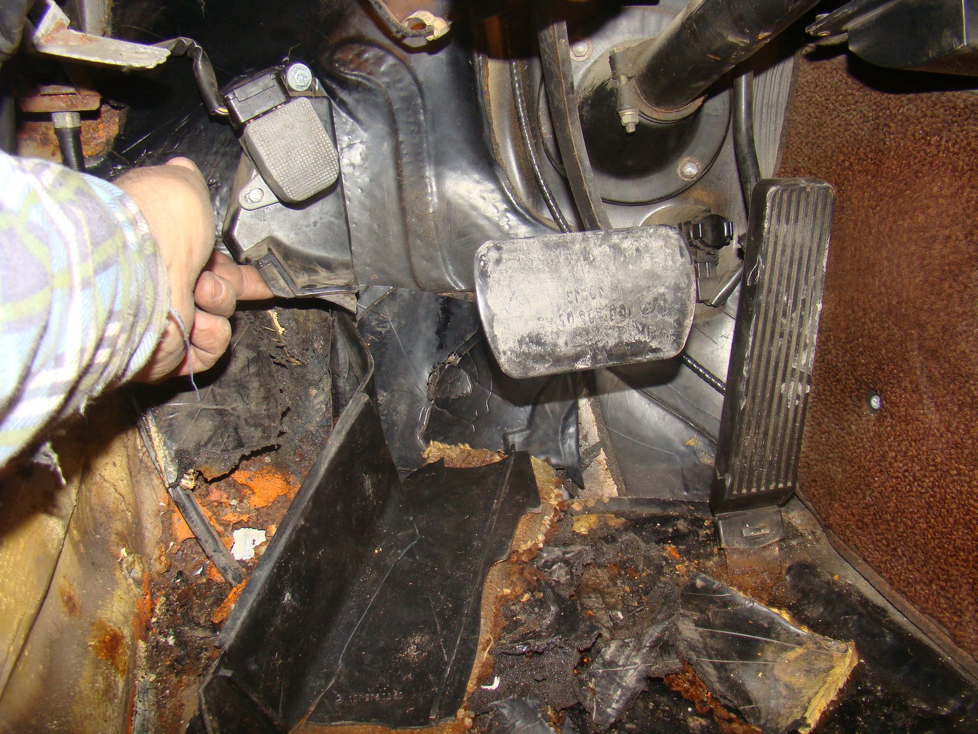 Mercedes 450 SL (R107) - podłoga 6