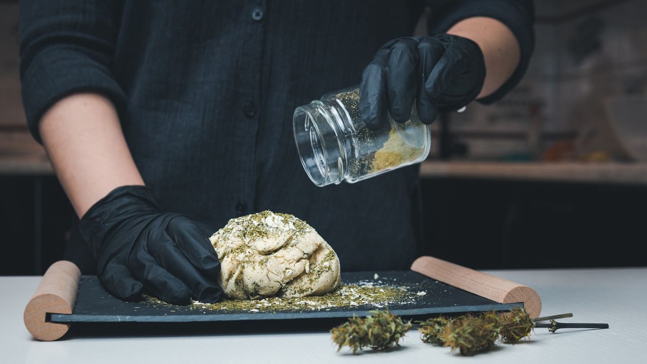Kannabidiol w kuchni. Co warto o nim wiedzieć?