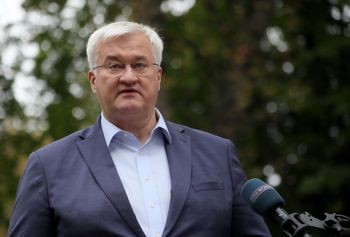 UE wykreśli dwóch rosyjskich oligarchów z czarnej listy? Ostra reakcja Ukrainy