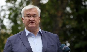 UE wykreśli dwóch rosyjskich oligarchów z czarnej listy? Ostra reakcja Ukrainy