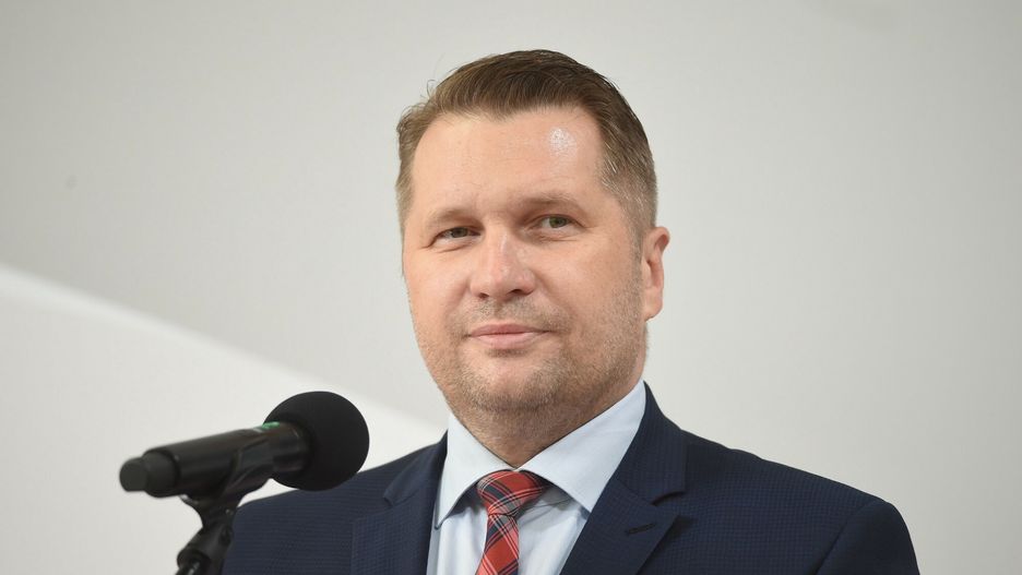 Minister Edukacji i Nauki Przemysław Czarnek z dumą argumentuje zmiany w kanonie lektur