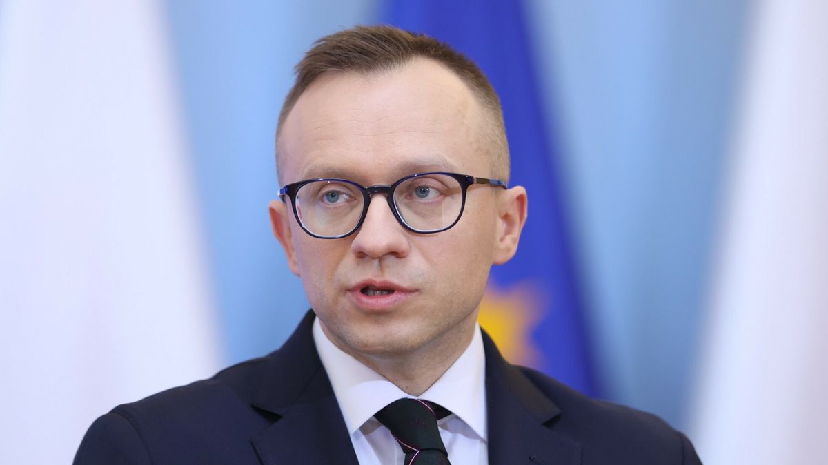 Konferencja premiera Mateusza Morawieckiego
24.03.2022 Warszawa Konferencja prasowa premiera Mateusza Morawieckiego fot. Andrzej Iwanczuk/REPORTER
n/z: Artur Sobon
Andrzej Iwanczuk/REPORTER