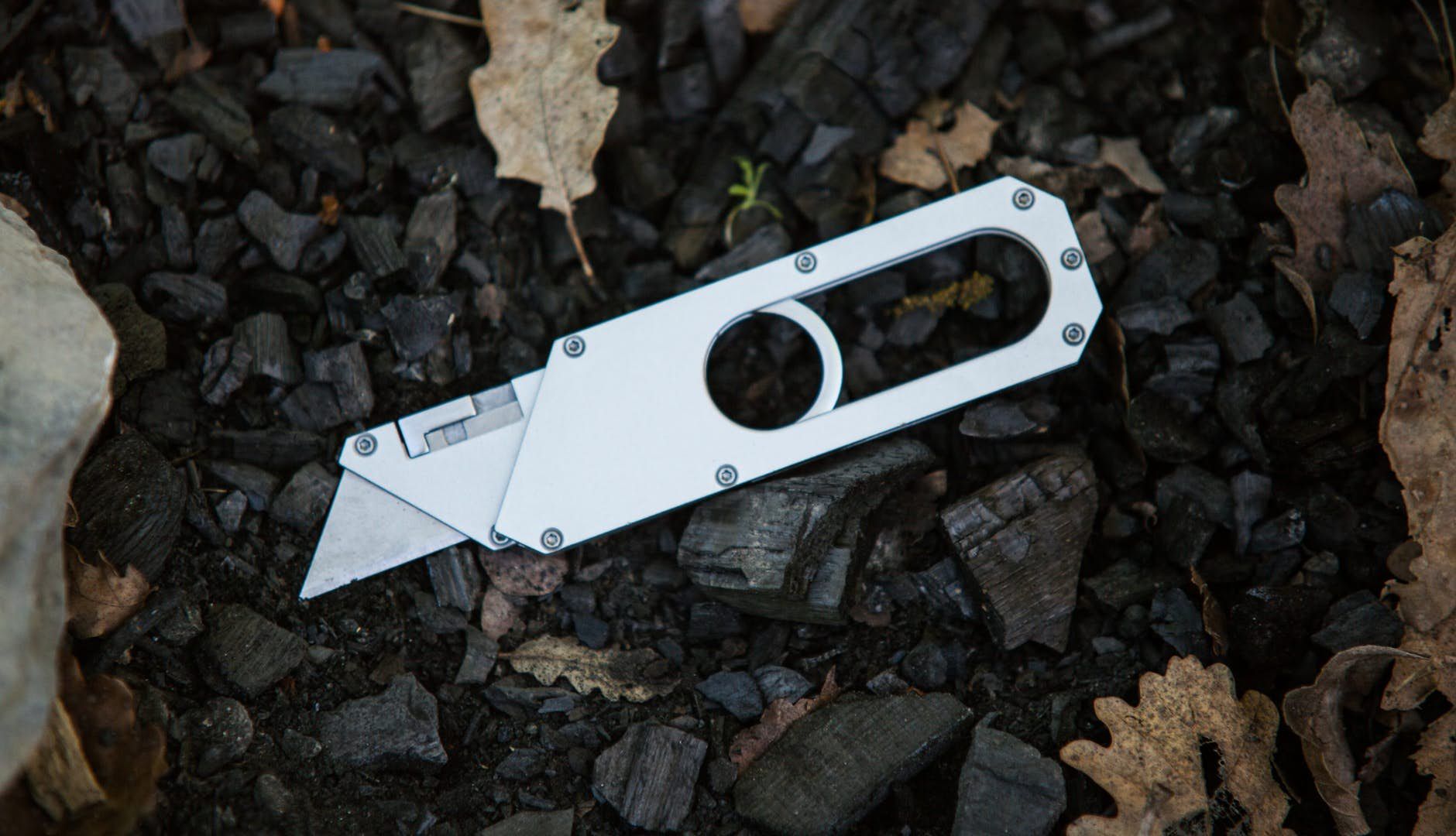 Maker Knife – mały nóż EDC z wysuwanym ostrzem 2