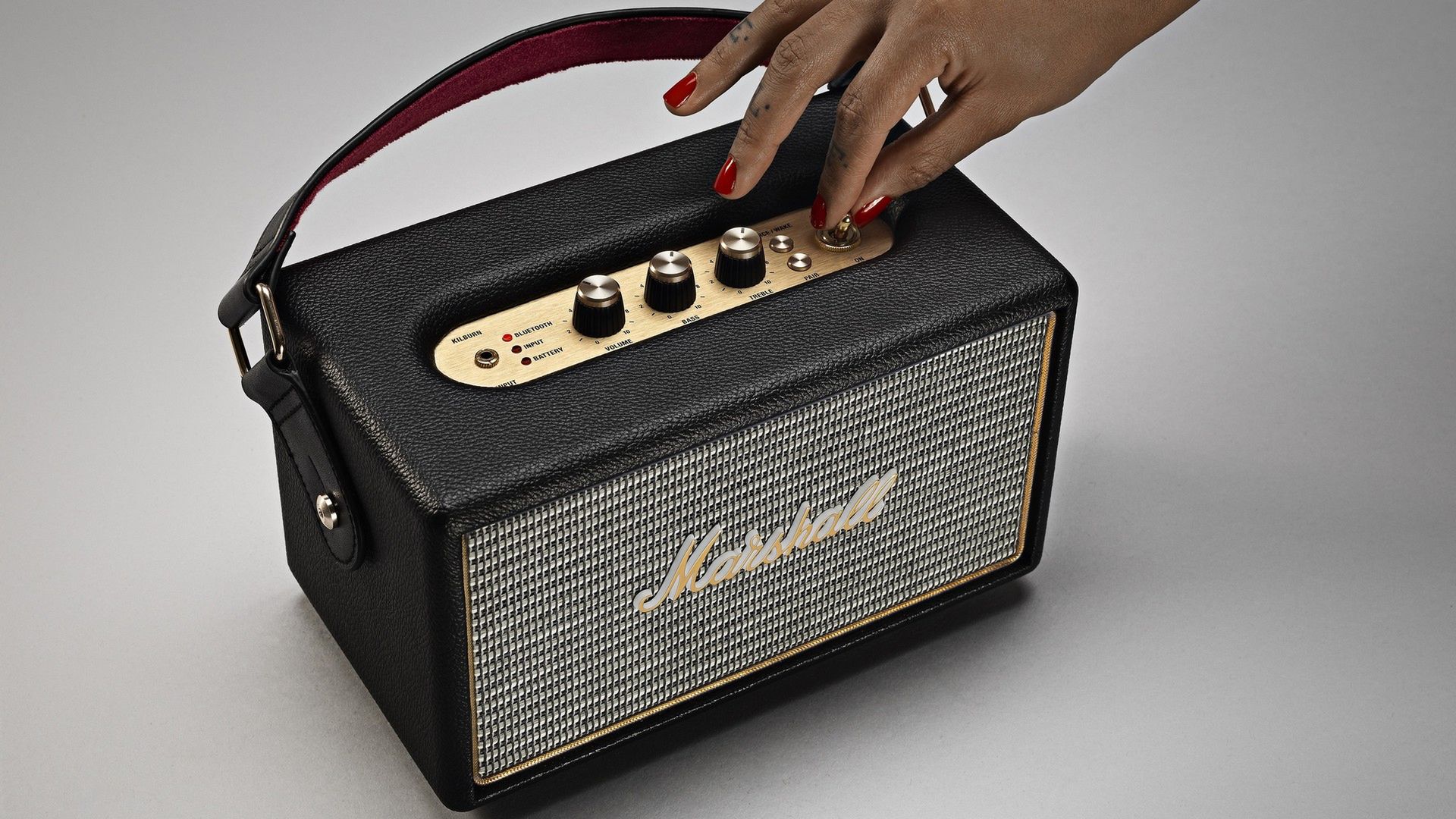 Najlepsze małe, bezprzewodowe głośniki. Co oferują Harman Kardon, Creative, Marshall i Polk Audio? 5