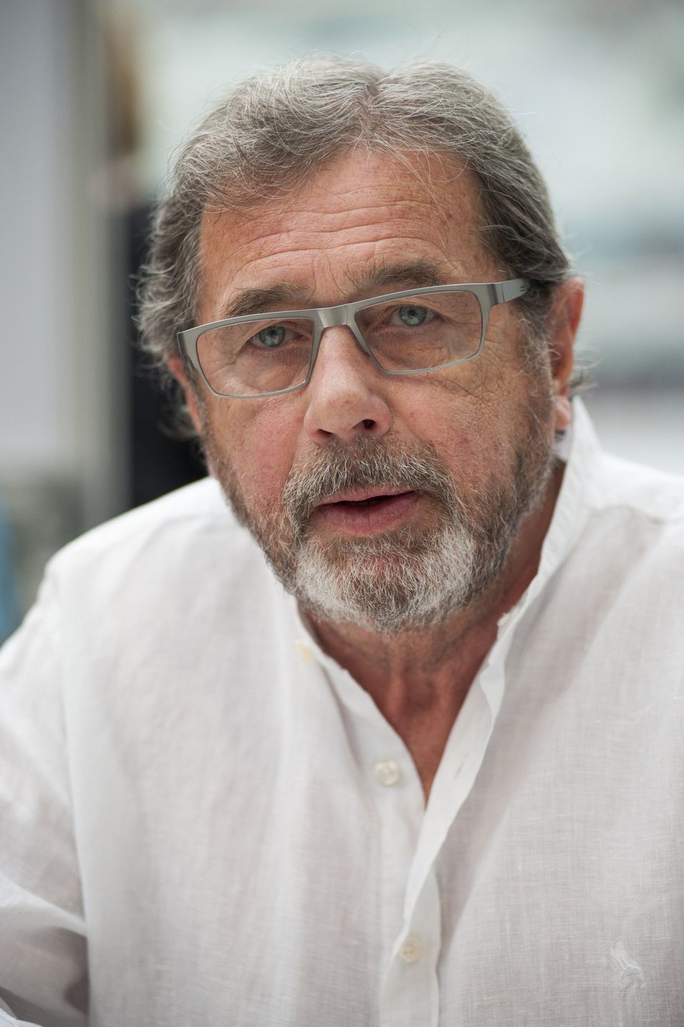 Życie Janusza Gajosa to przykład na to, że nawet największe przeszkody nie są w stanie zatrzymać prawdziwej pasji.