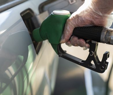 4,99 zł/l paliwa. Sieć robi promocję przed świętami. Oto lokalizacje