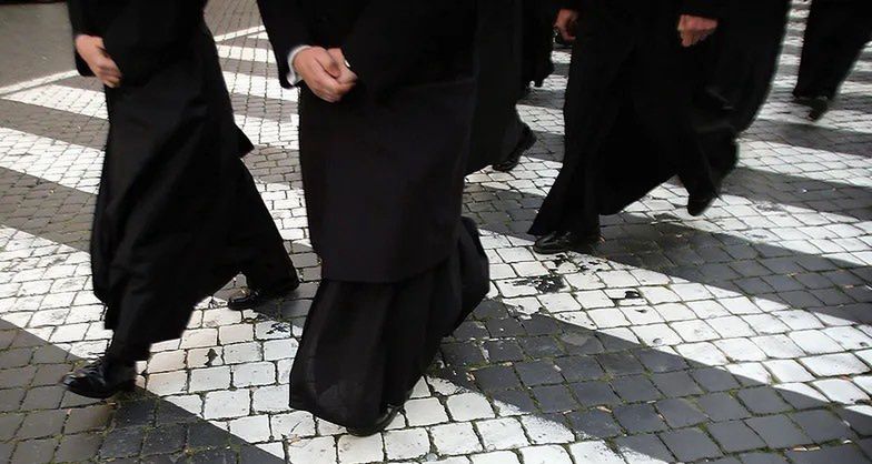 В Польщі священники організували оргію з чоловіками
