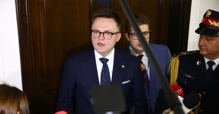 Hołownia odgryza się Dudzie. "Kropka"