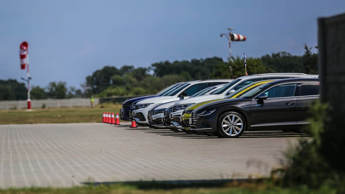 Dzisiaj na rynku w hybrydach plug-in można przebierać