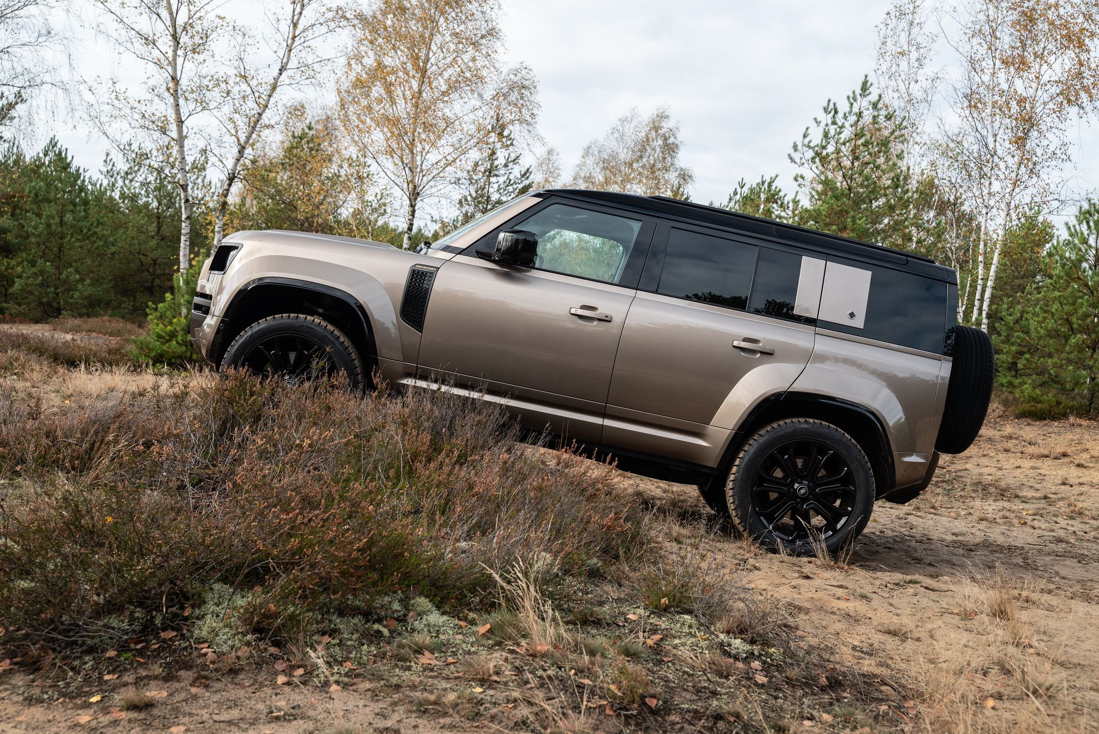 Test: Land Rover Defender Octa – kto się zna, ten wie