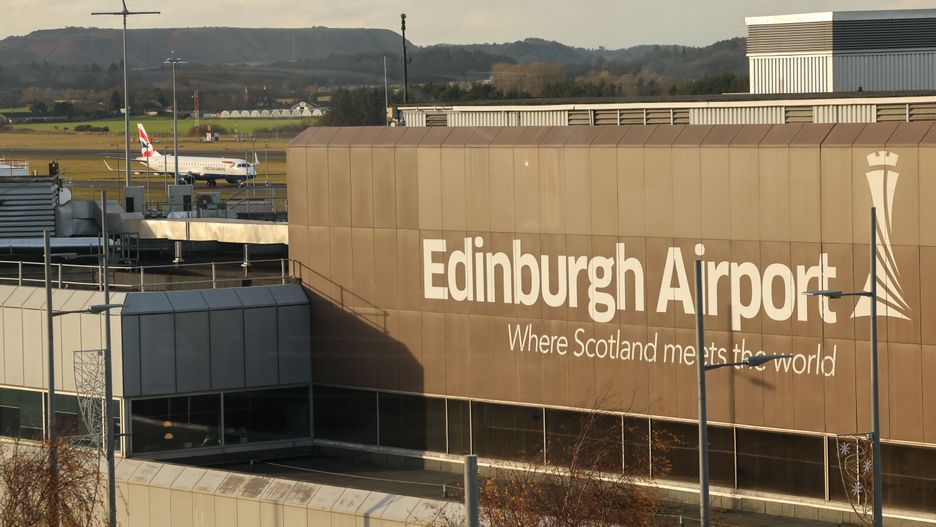Lotnisko w Edynburgu zawiesiło loty