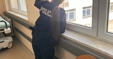 Dramat dwulatki w Łomży. Uciekła z mieszkania, gdzie trwała libacja