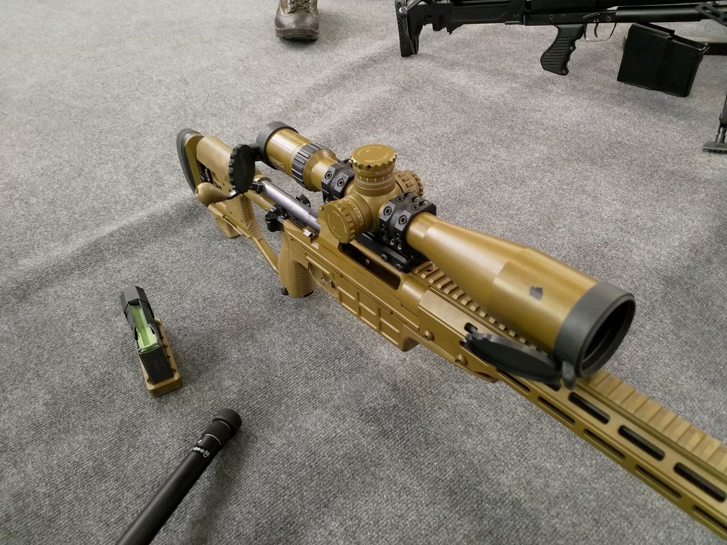 Karabin snajperski SAKO TRG M10 na wystawie Wojska Polskiego podczas targów MSPO.