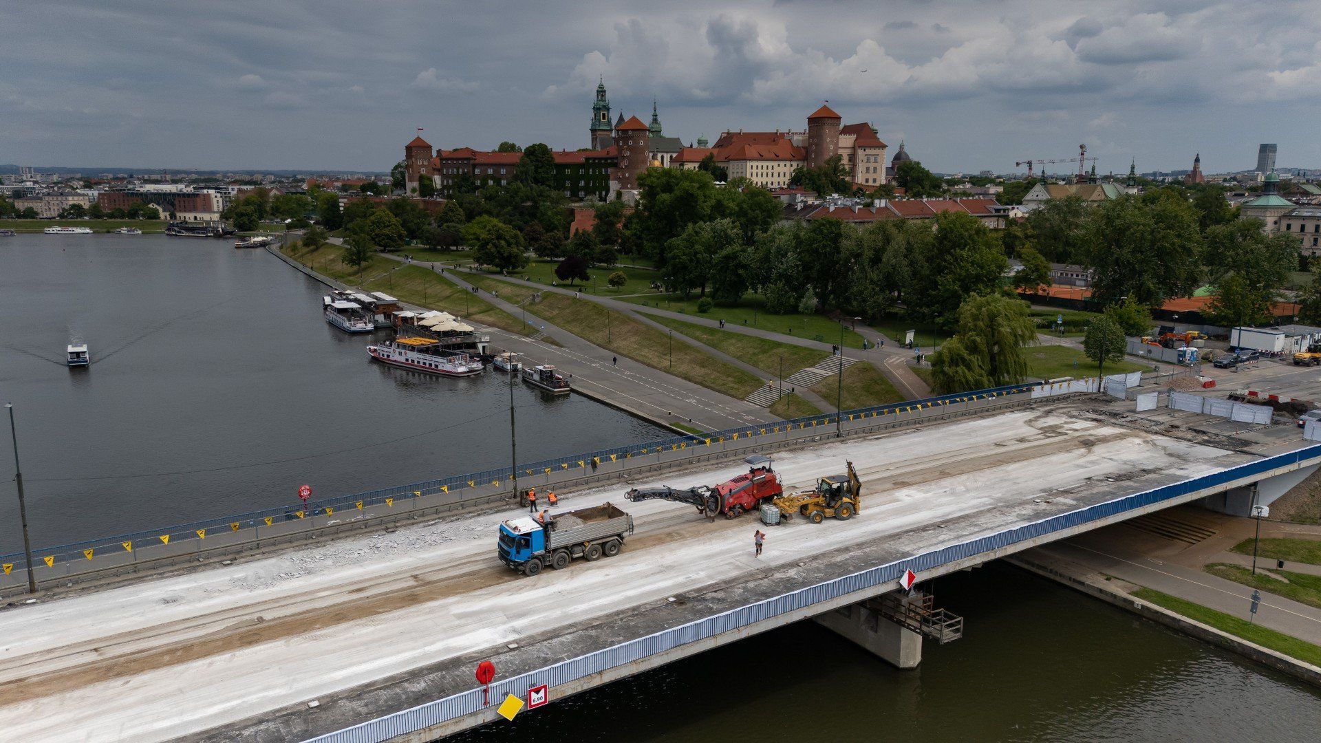 Remont mostu Grunwaldzkiego w Krakowie.
