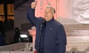 Orban wygwizdany. Aż eksplodował. Ostra reakcja. "Złamany człowiek"