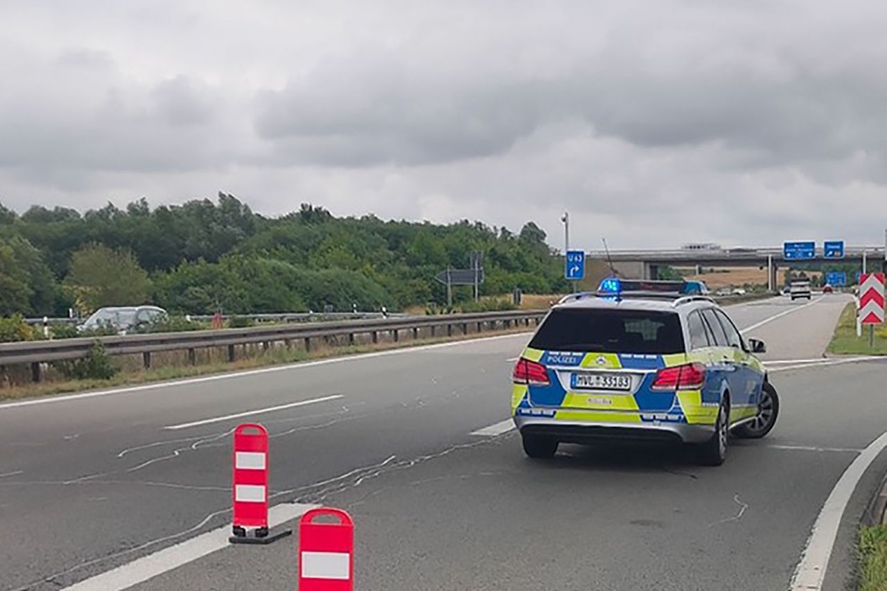 Polak wyszedł do toalety. W akcji helikoptery i psy tropiące