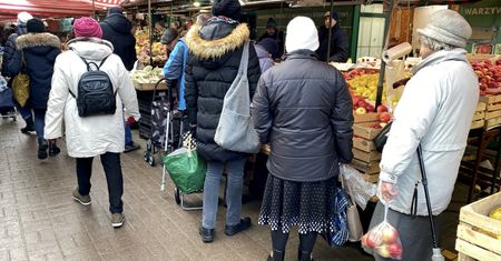 "Efekt napływu migrantów z Ukrainy". Ekonomiści o najnowszych danych na temat PKB Polski w 2022 r.