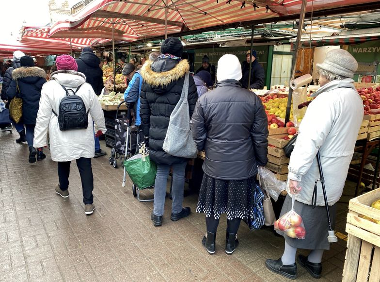 "Efekt napływu migrantów z Ukrainy". Ekonomiści o najnowszych danych na temat PKB Polski w 2022 r.