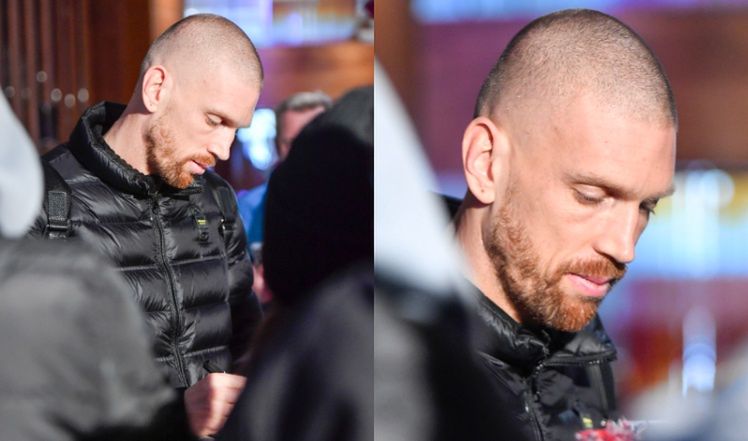 Reprezentacja Polski "przyłapana" przed hotelem