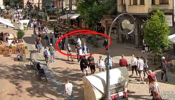 Zegar pokazał 16:29. Ujęcie z Krupówek. Komentarz zbędny