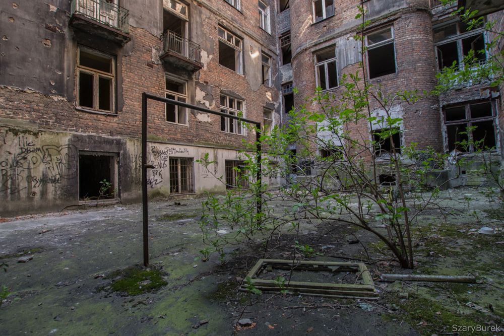 Warszawski urbex: Co znajduje się wewnątrz kamienicy przy Żelaznej 43? 6